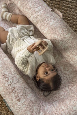 DockATot Grand Babynest, Brer Rabbit Pink