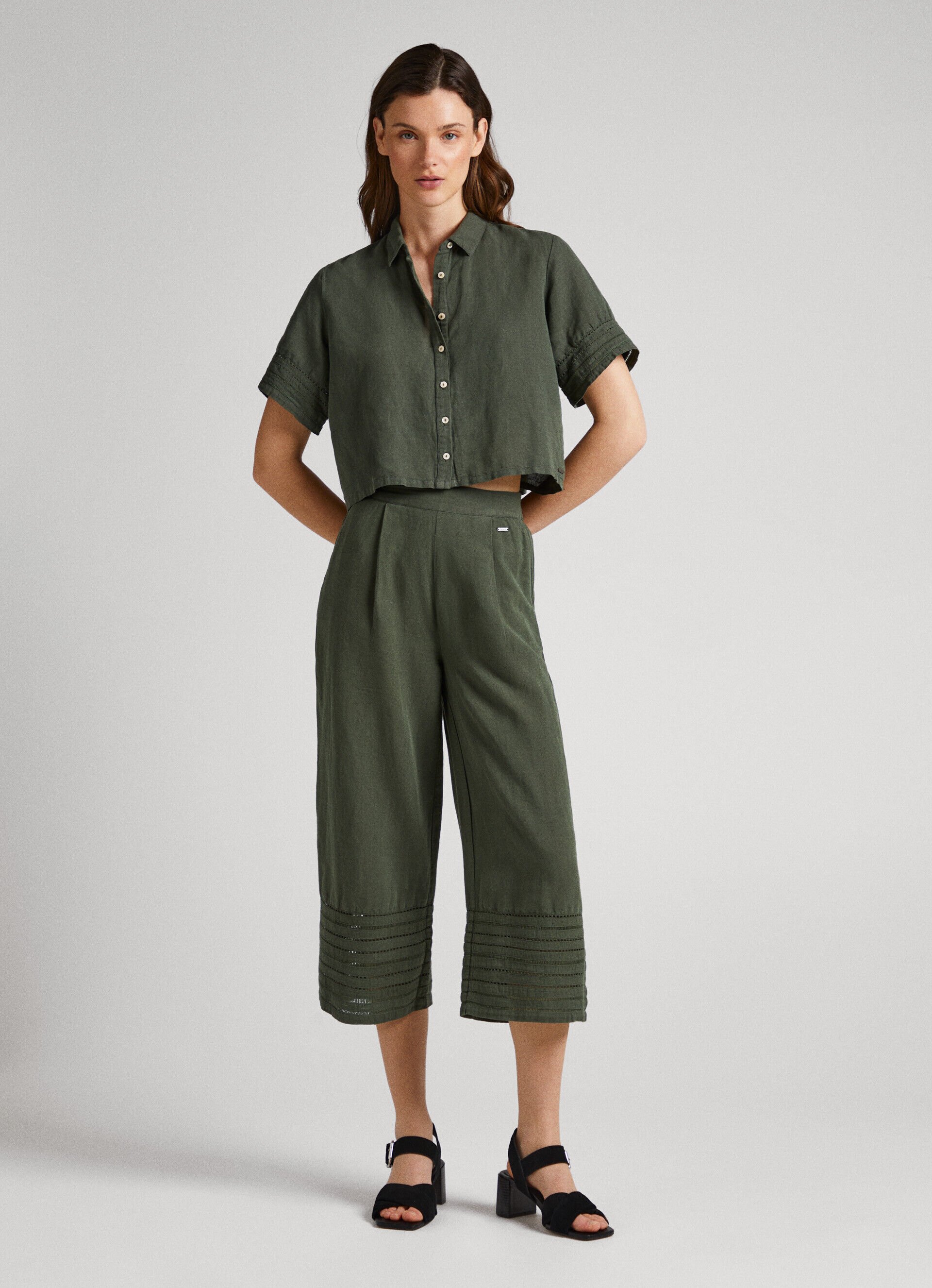 Calça Palazzo Vazada - verde oliva