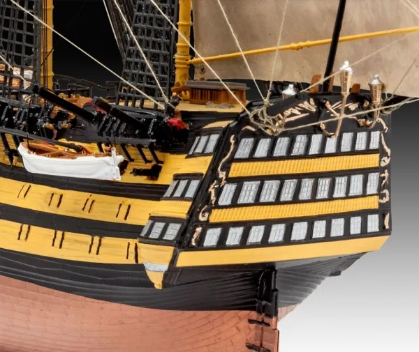 Revell modelskib 1:225, gavesæt BATTLE OF TRAFALGAR, skala 1:225, niveau 4, trofast kopi med mange detaljer, sejlskib HMS Victory, med grundlæggende tilbehør og plakat, 05767, 144 År