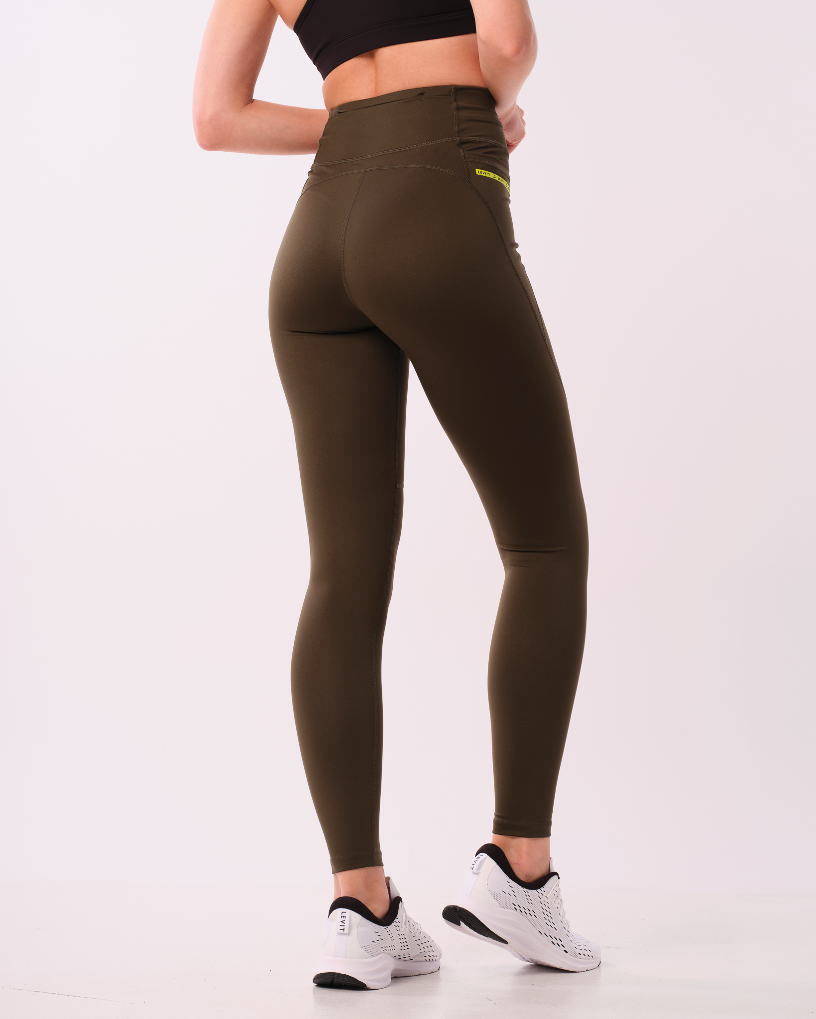 LEVITY Conquer Running Pocket Tights Green Forest