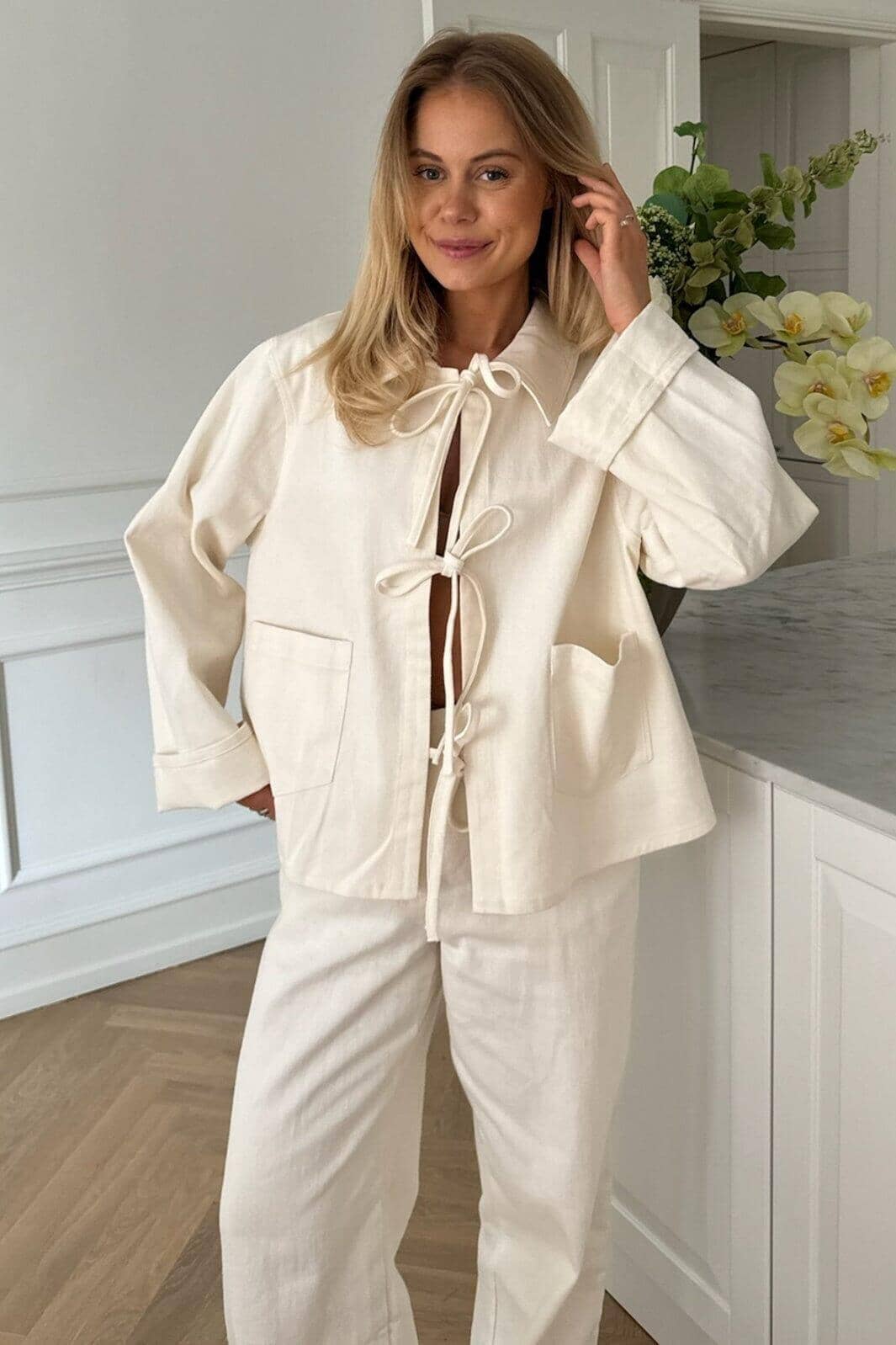 BYIC Karlaic Tie Top ow off white