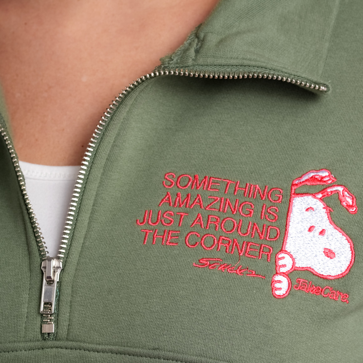 Jonas Nielsen Peanuts Sweatshirt im Troyer-Style dunkelgrün