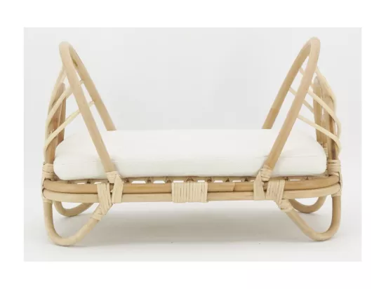 Lit de poupée en rotin naturel + coussin