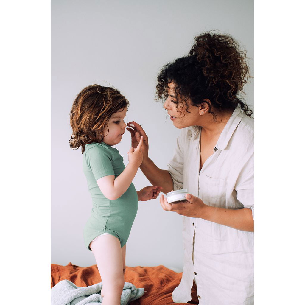 NAÏFNAÏF   Babybalsam parfümfrei für Baby & Kind