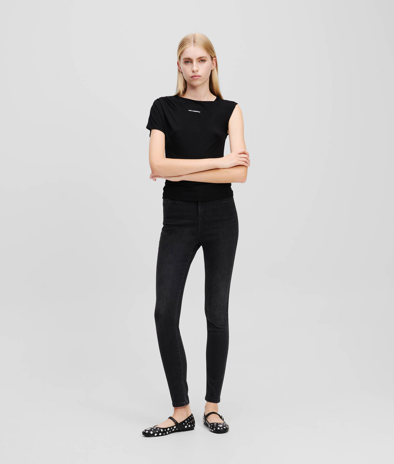 T-SHIRT À UNE MANCHE