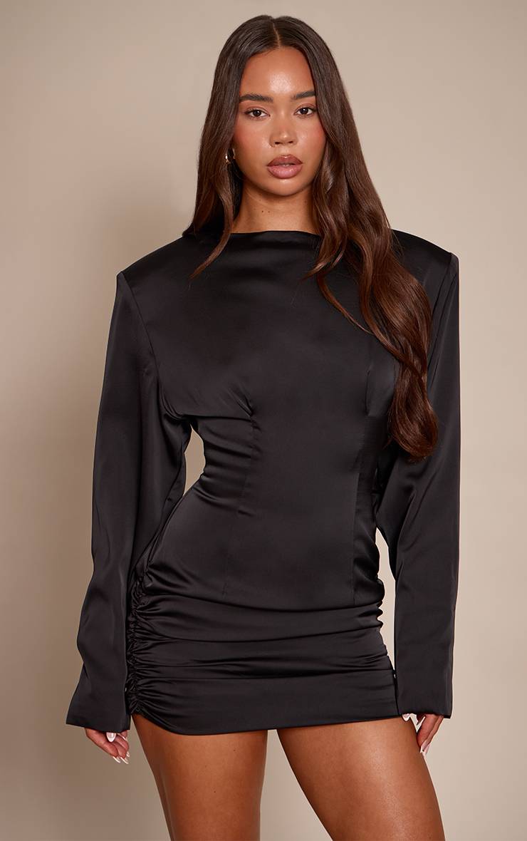 Noir Robe Moulante Courte En Satin PLT Label Avec Détail D'épaules Froncé