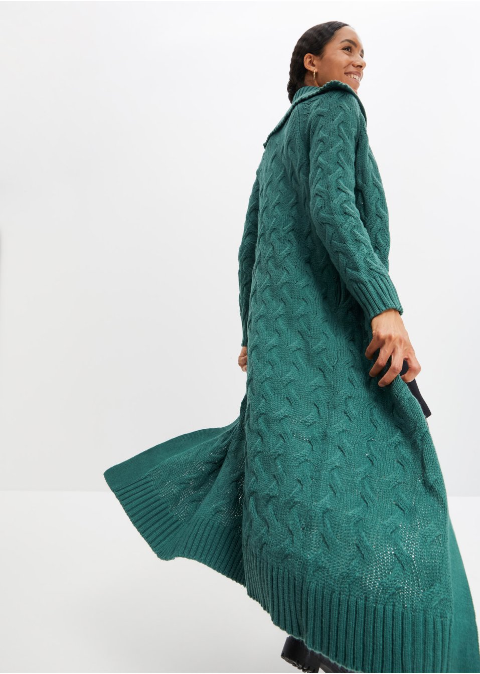 Veste longue en maille torsadée