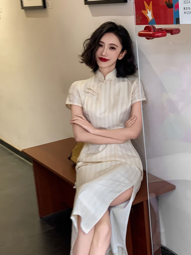 Gouden bloemen - Traditionele Chinese korte mouwen, staande kraag, gestreepte kikker, geknoopte split, maxi-schede, qipao