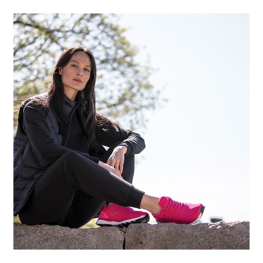 Craft V150 ENGINEERED - Chaussures running Femme hot pink