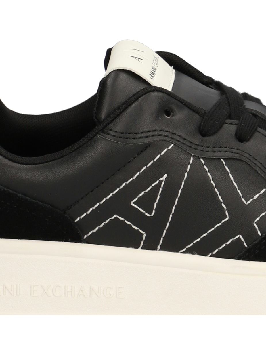 Sneaker
