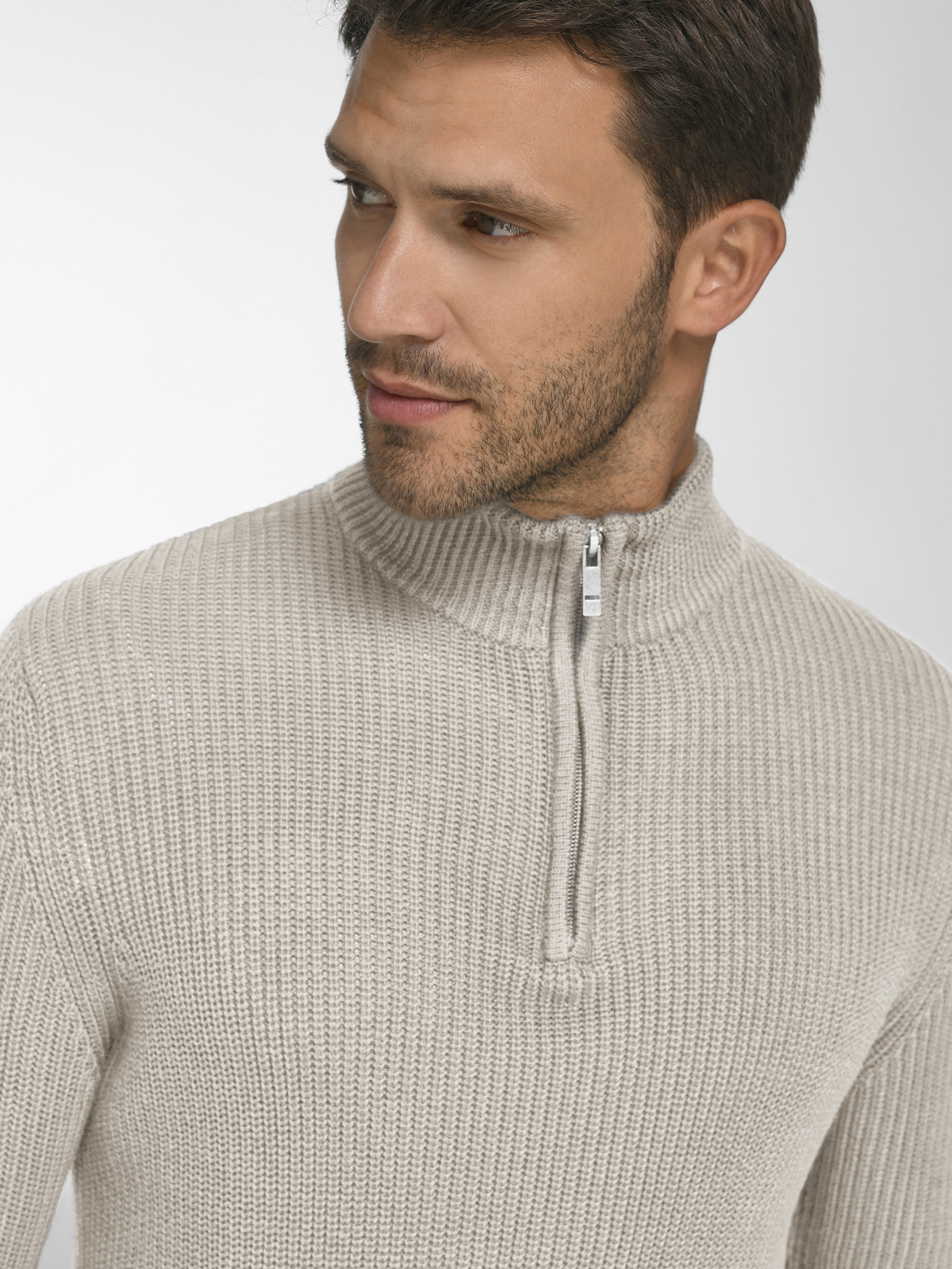 Pullover mit Stehbundkragen
