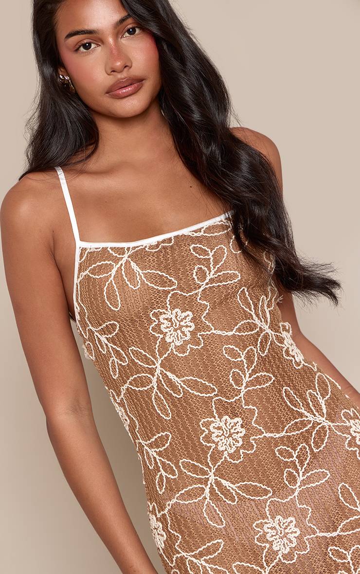 Marron Robe Longue Moulante À Bretelles Et Texture Florale