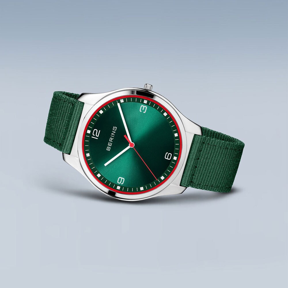 Bering Herrenarmbanduhr 18342-508