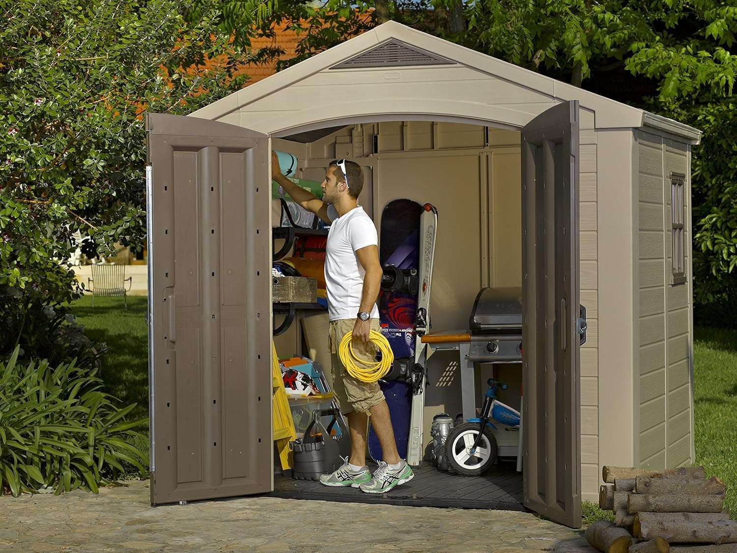 Keter Gerätehaus Factor 8x6, Beige, 8.1m³ Rauminhalt, Außenmaße (B/T/H):256.5 x 182 x 243 cm, wetterfest, wasserdicht, UV-beständig, Outdoor