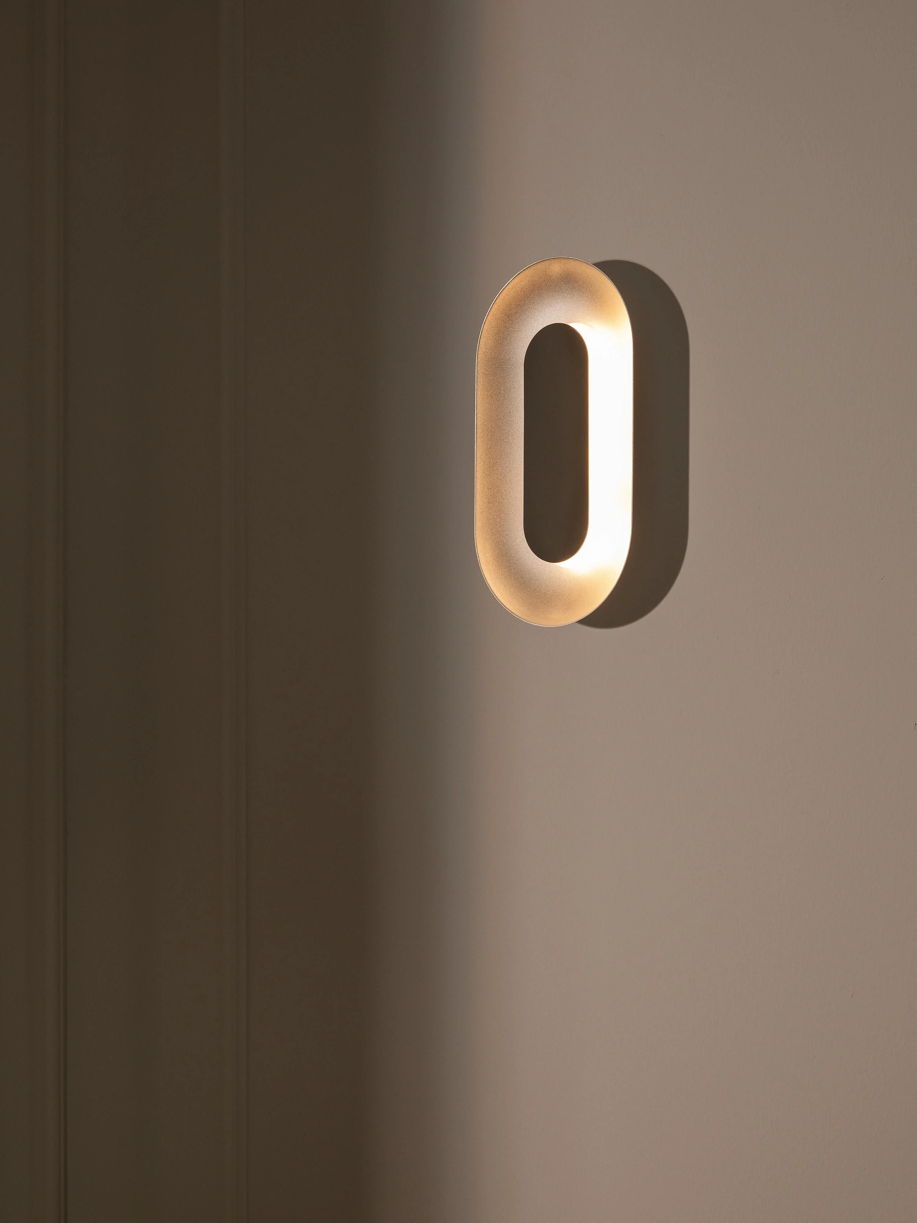 Dimbare LED wandlamp Sasi