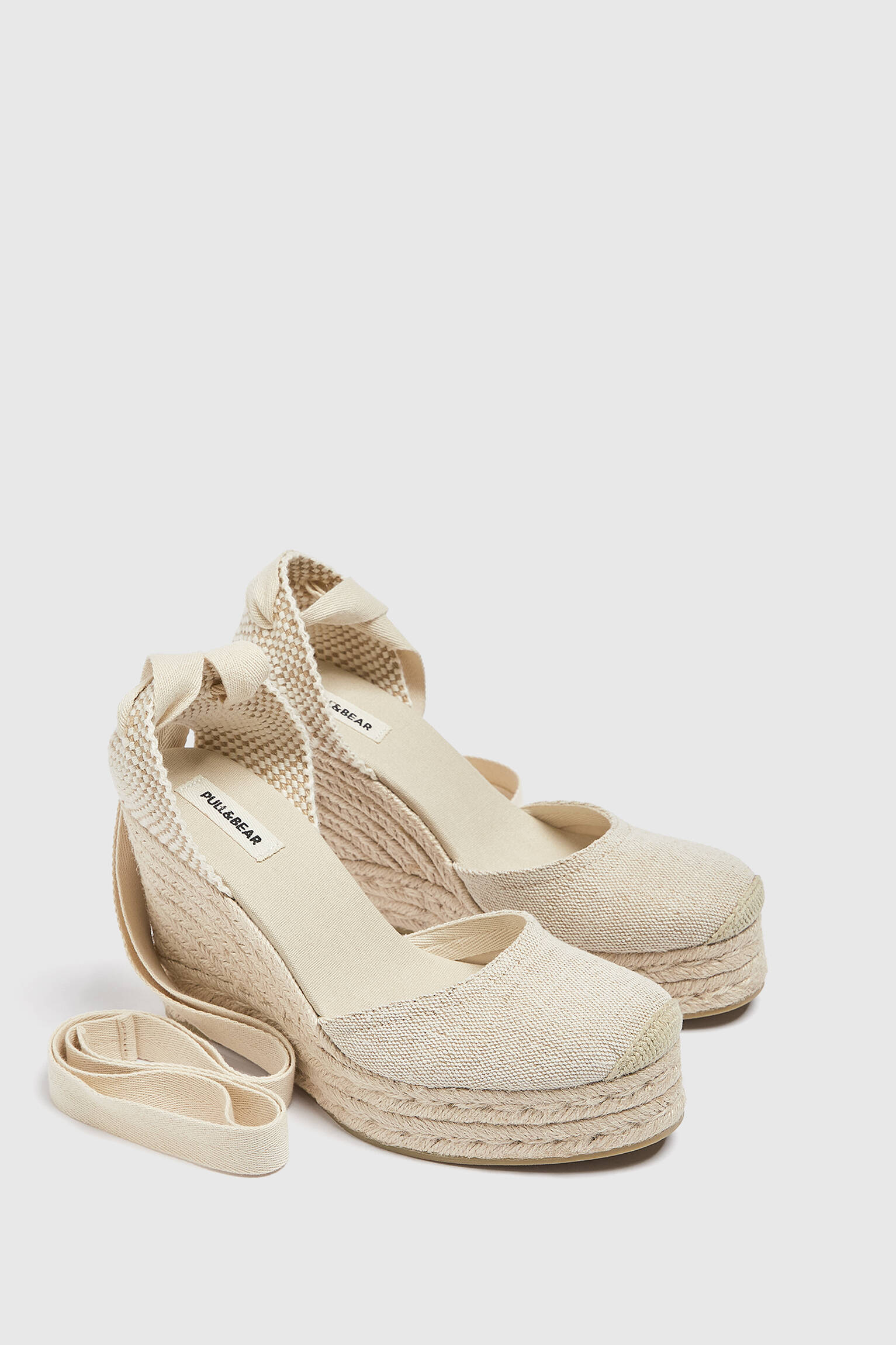 ESPADRILHELA COM PLATAFORMA E SALTO ANABELA - CRU