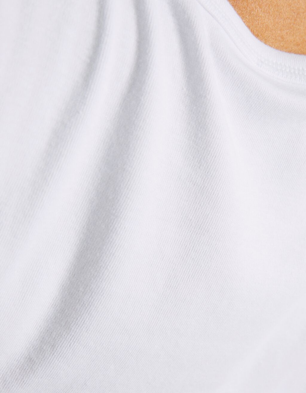 Camiseta de manga curta com gola redonda