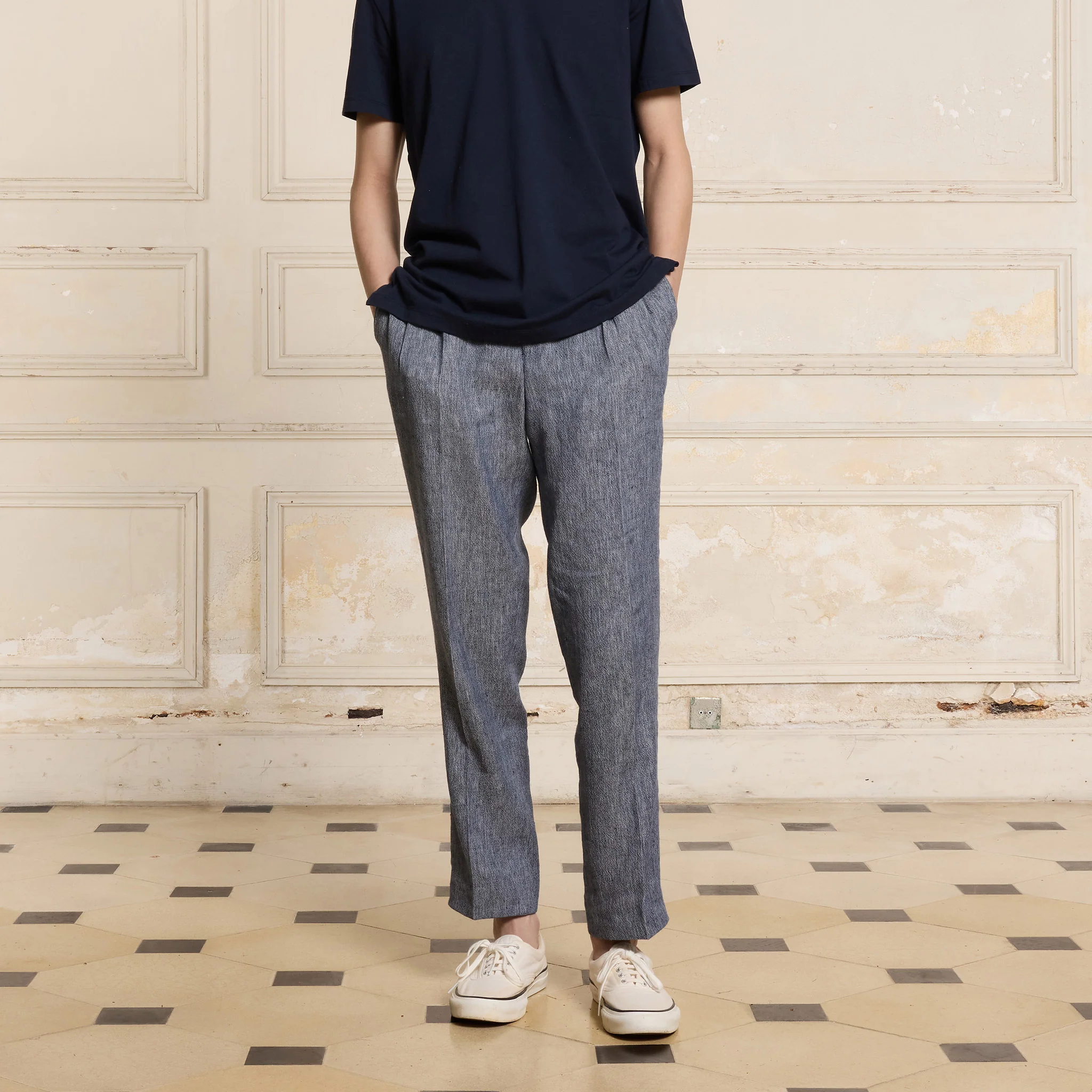 Double-pleated trousers in heather blue linen and cotton