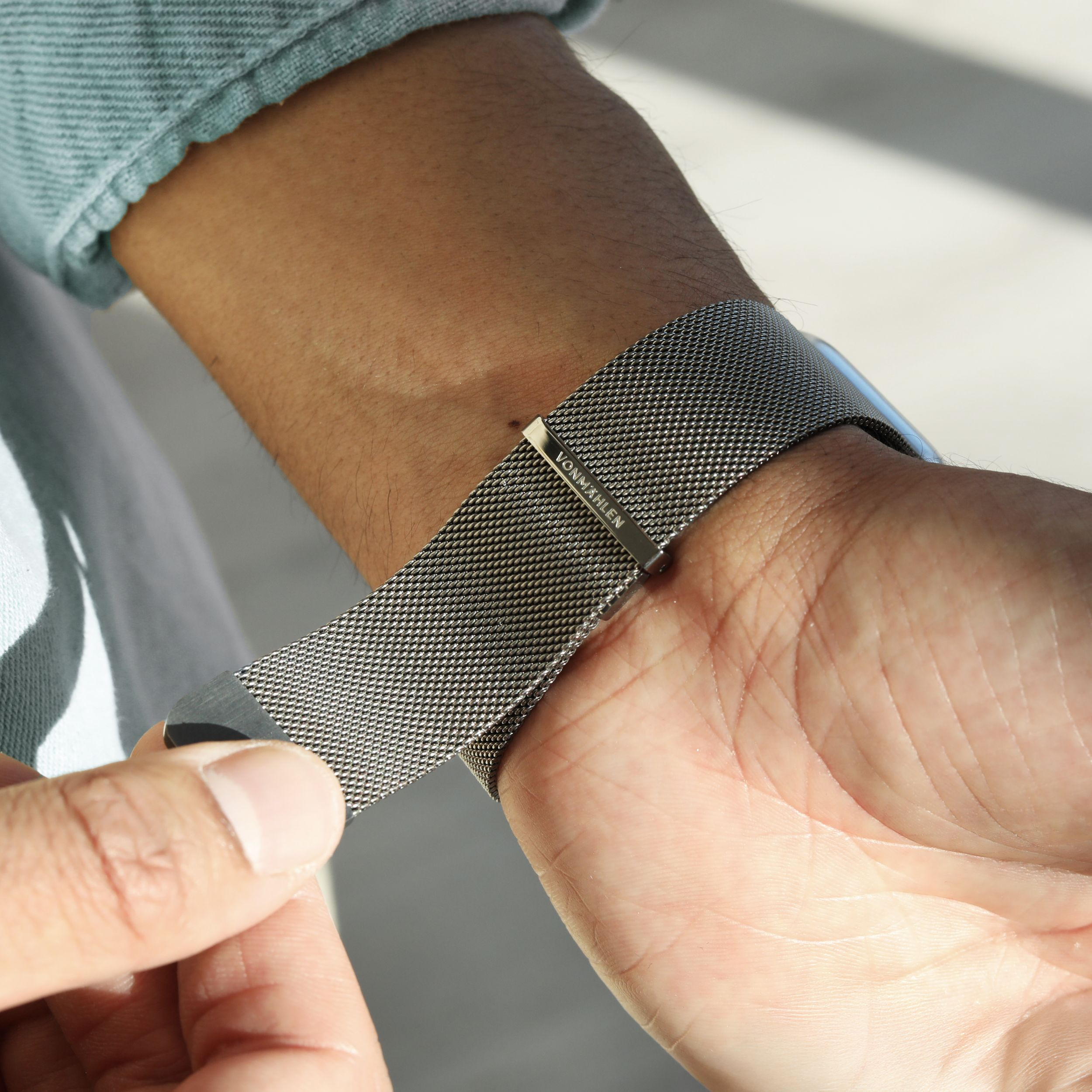 Milanese Loop 2 Apple Watch (49/46/45/44 mm) Edelstahl Armband (AWS00124) (Gelenkumfang: 130-200mm) - Silber