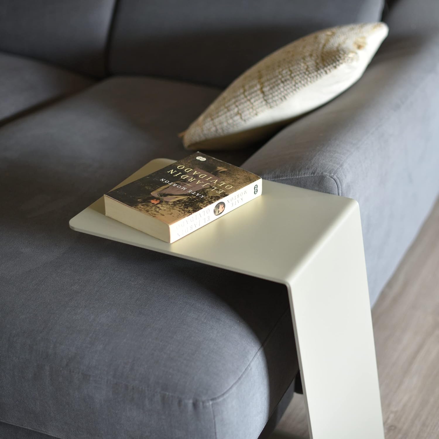 MILUKA Beistelltisch C-Form Beige Metall 30 x 40 cm | Beistelltisch für Sofa, Couchtisch, Nachttisch, Laptoptisch | Modernes Design für Wohnzimmer & Schlafzimmer