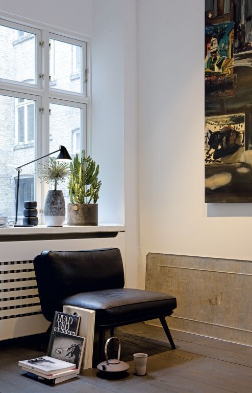 Louis Poulsen NJP bureaulamp LED 2700K zwart