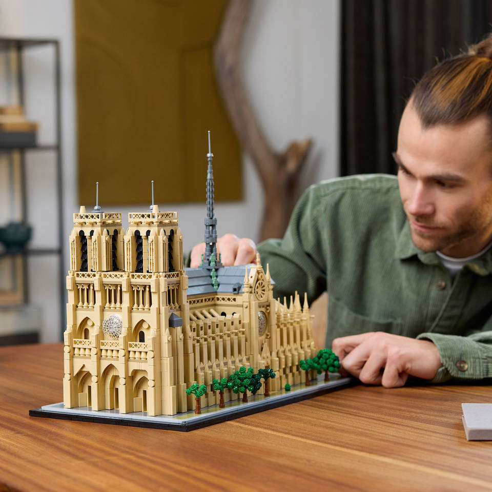 LEGO Architecture Notre-Dame van Parijs 21061