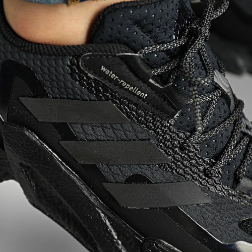 Baskets X9000L4 C.RDY Core Black