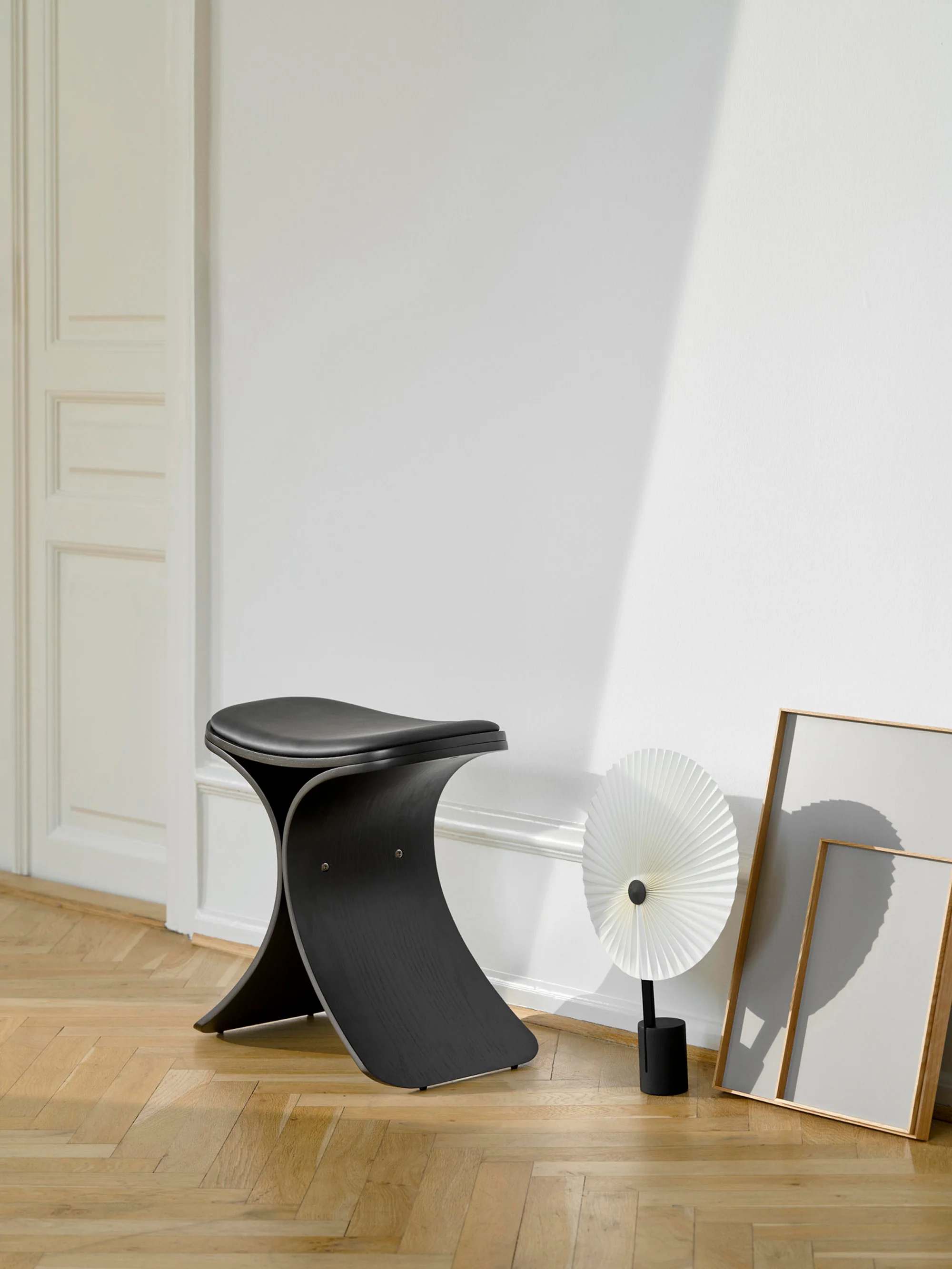Eikenhouten kruk Luno met leren zitting