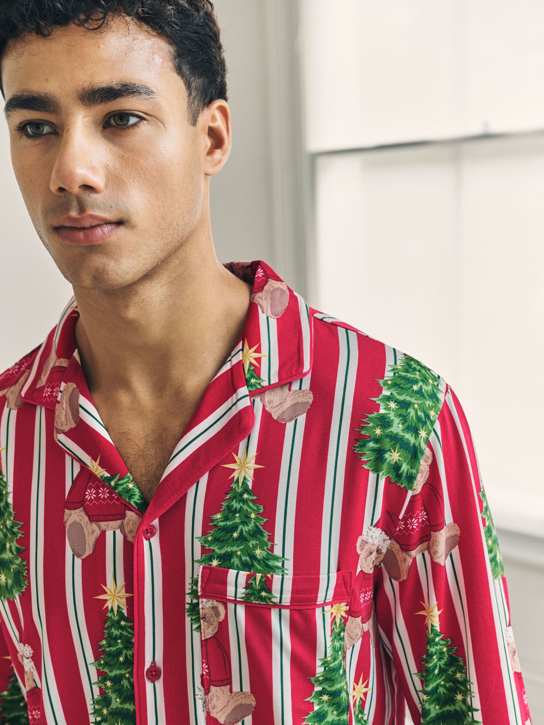 Chelsea Peers lange kerstpyjama met teddybeer en strepen