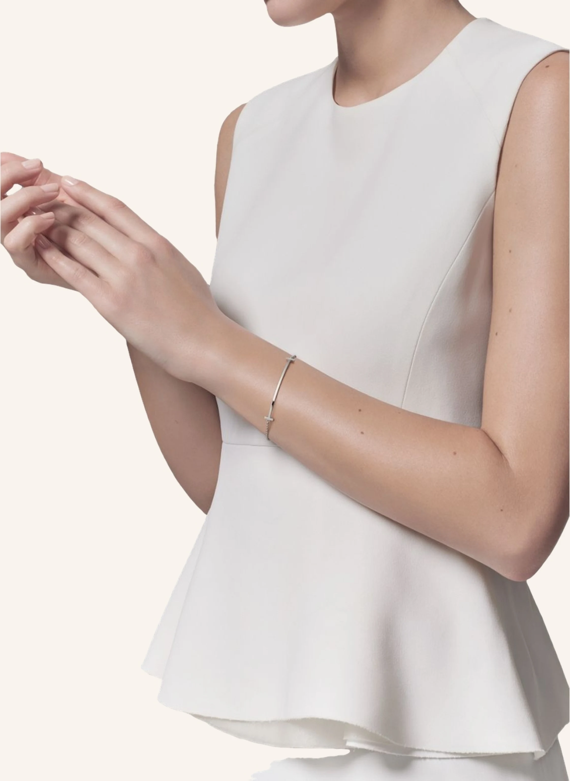 TIFFANY & Co. TIFFANY T SMILE ARMBAND aus 18 Karat Weißgold