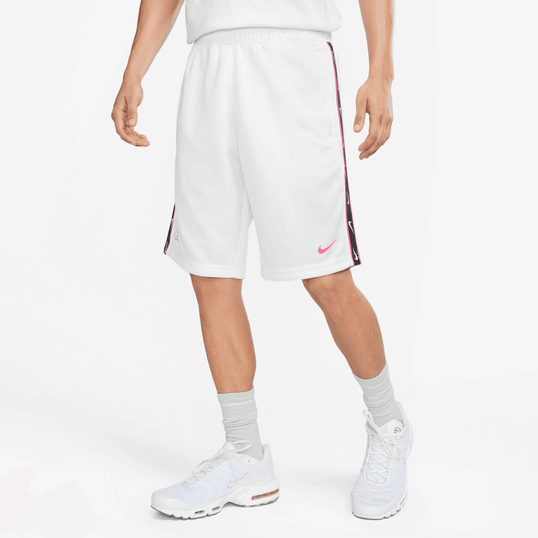 Nike Sportswear| Herren Shorts REPEAT