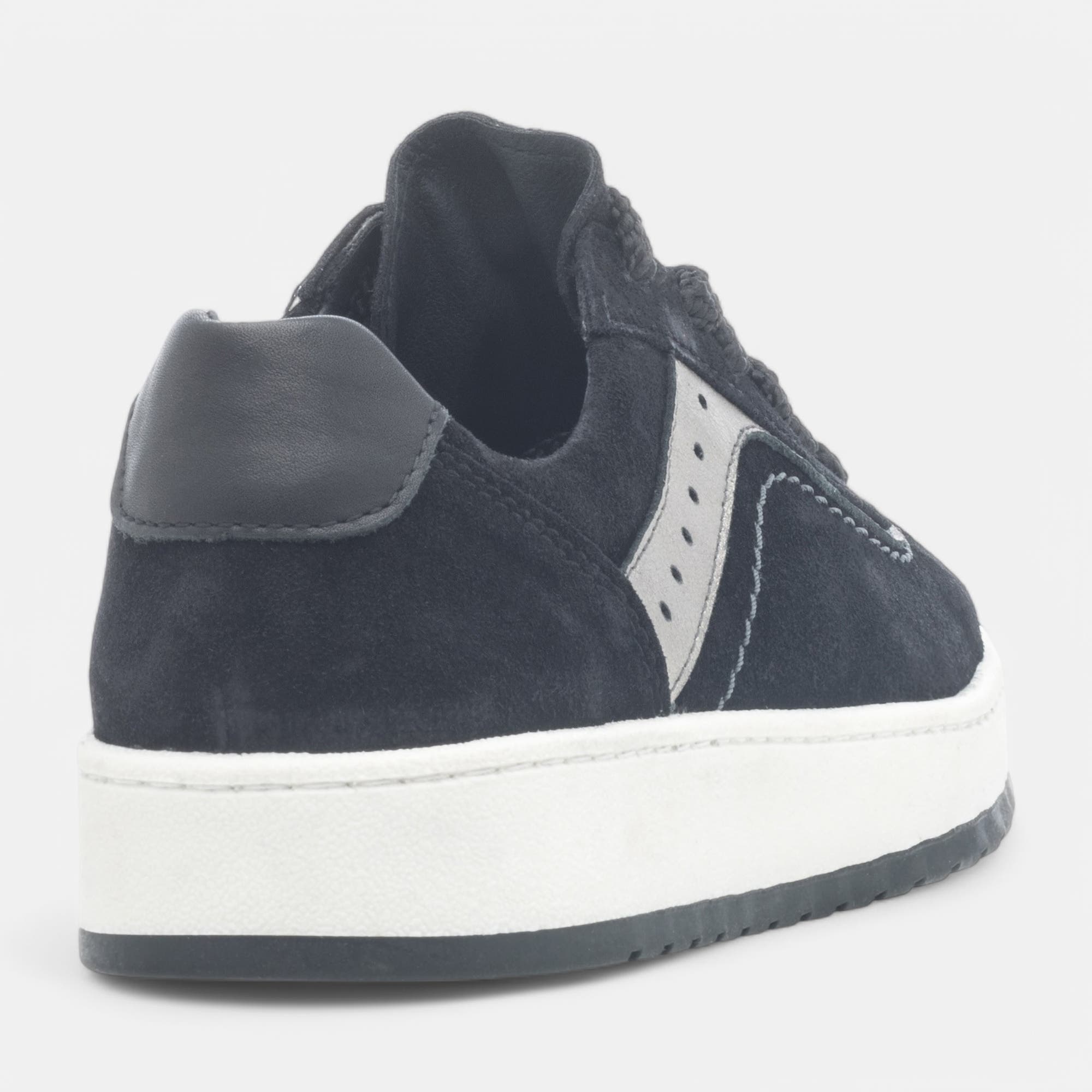 Baskets basses Femme en cuir noir