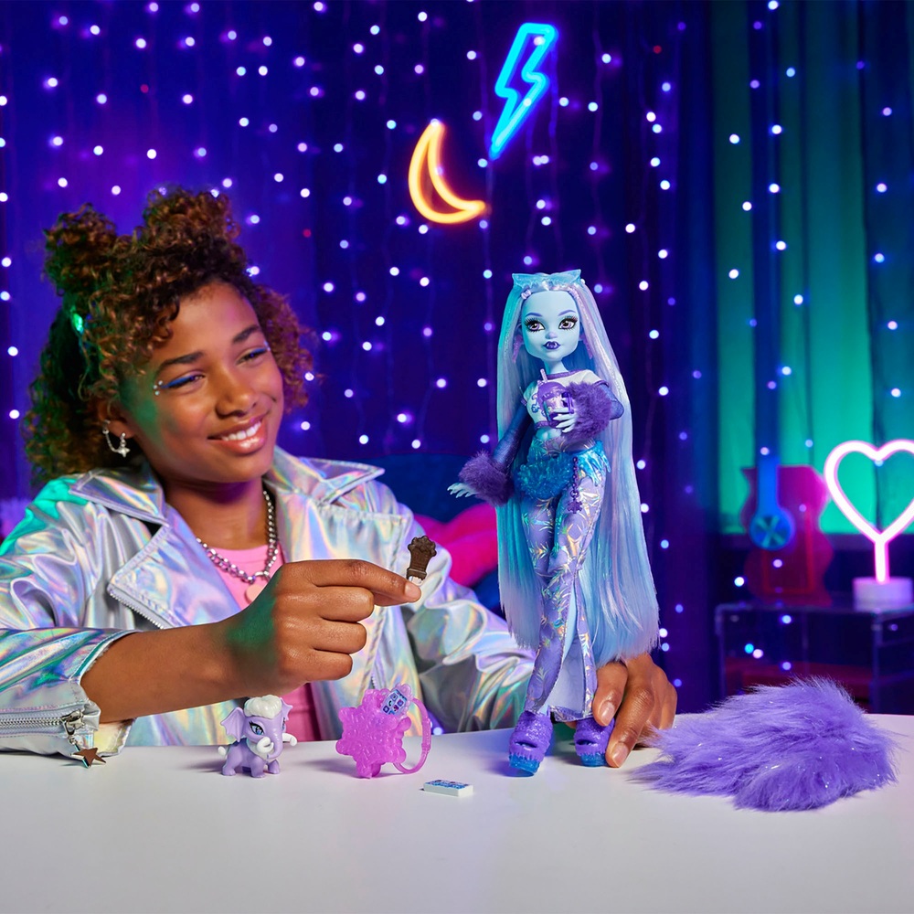 Monster High Abbey Bominable Yeti Modepuppe mit Accessoires
