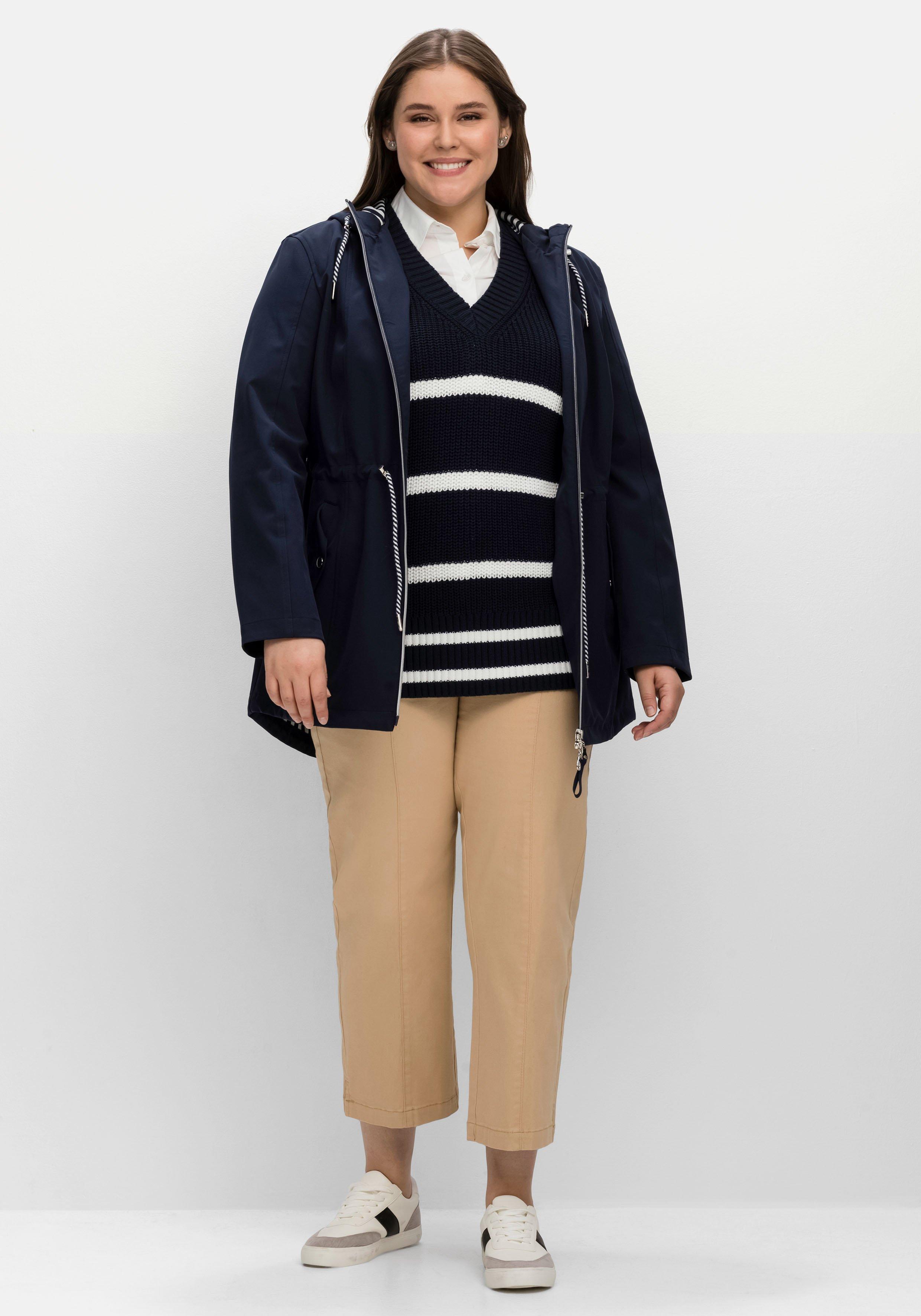 Softshell-Parka mit gestreifter Innenseite
