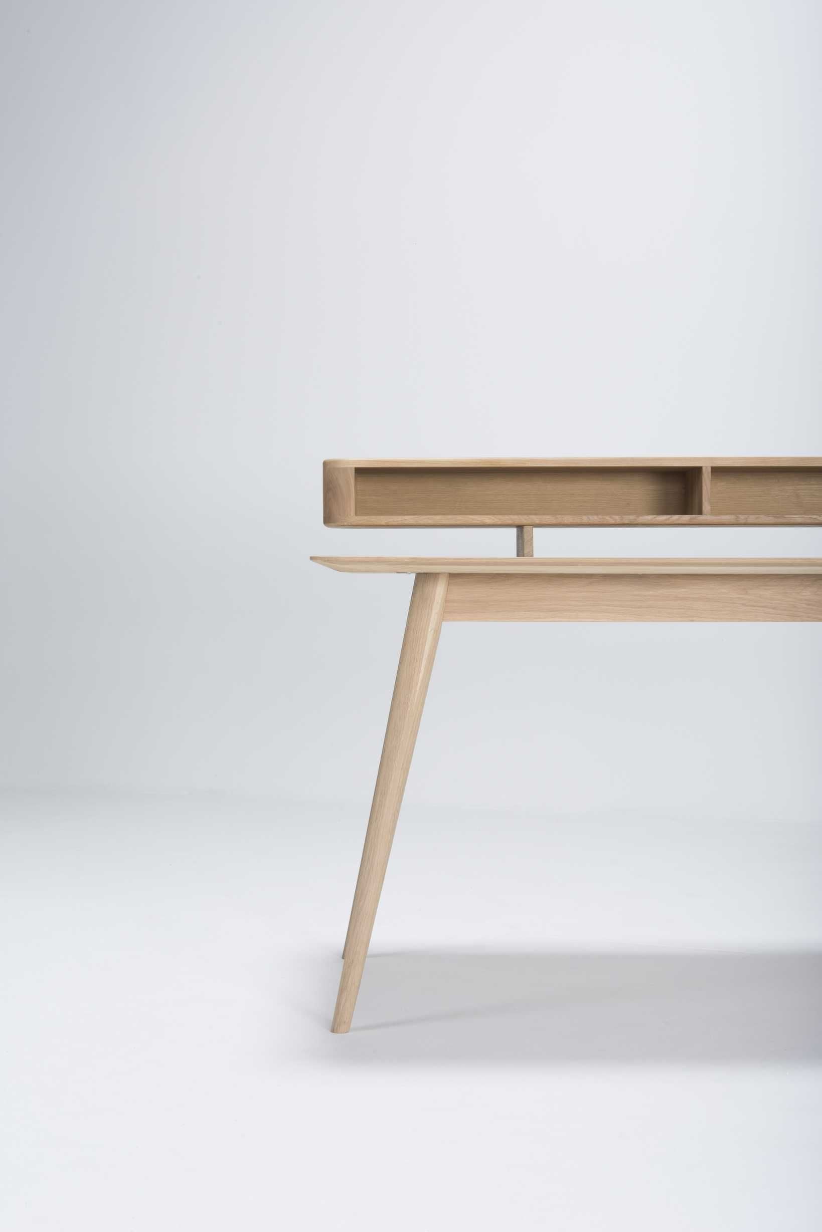Stafa bureau met schapvakken naturel