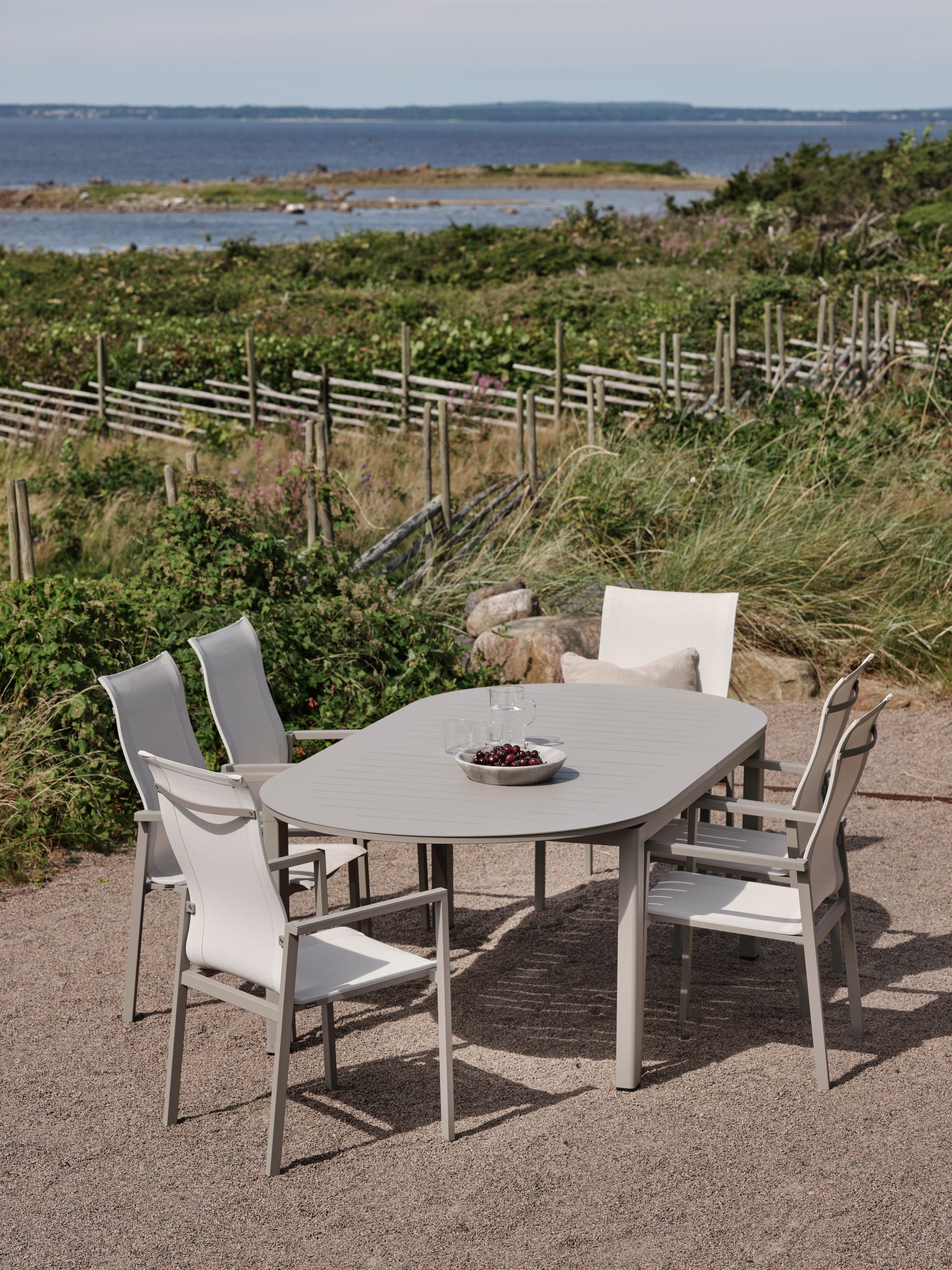 Brafab Gartentisch LOMMA 220-280 x 110 cm khaki