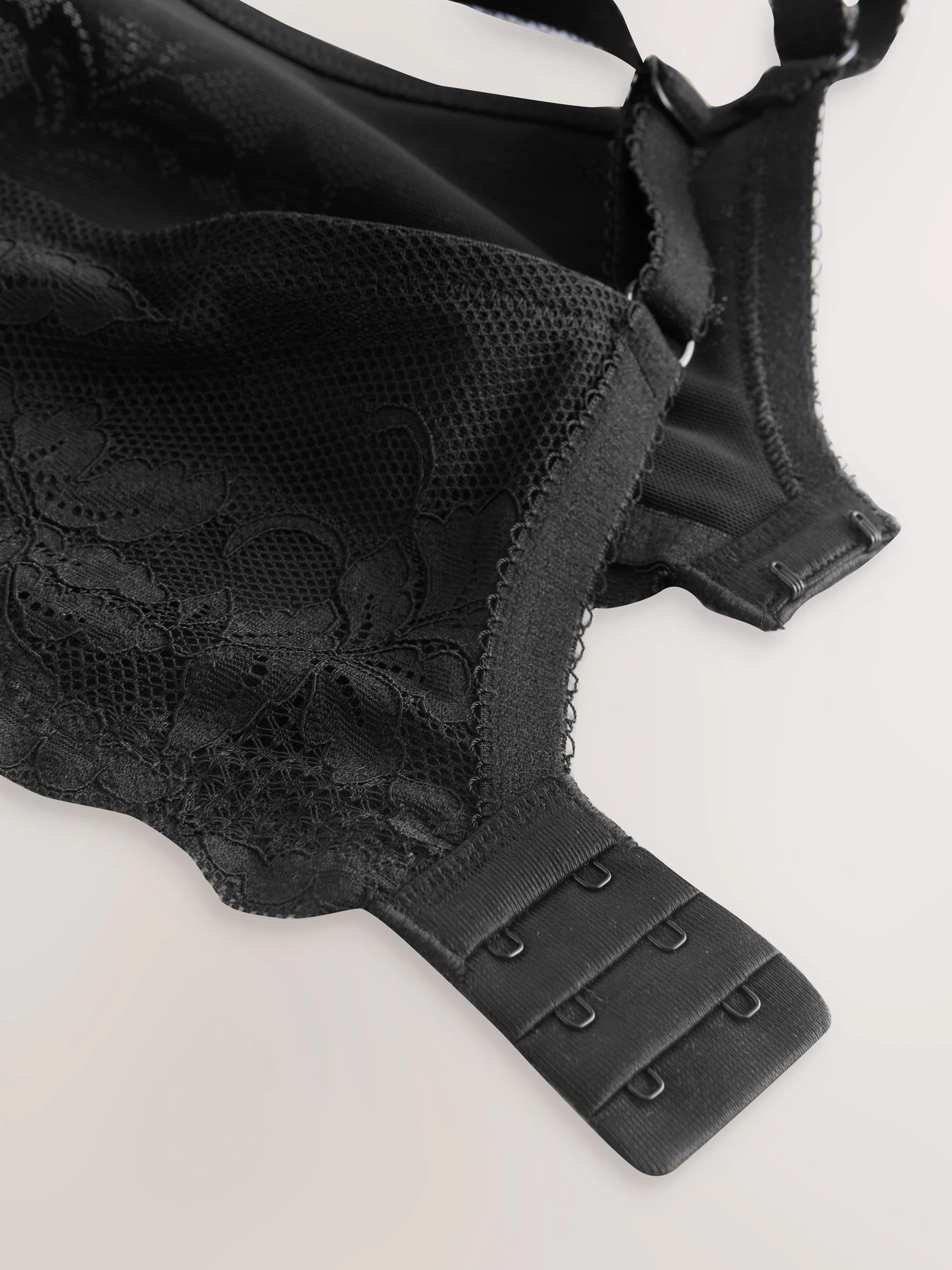 Zwart - Gladmakende ultiem comfort T-shirtbeha