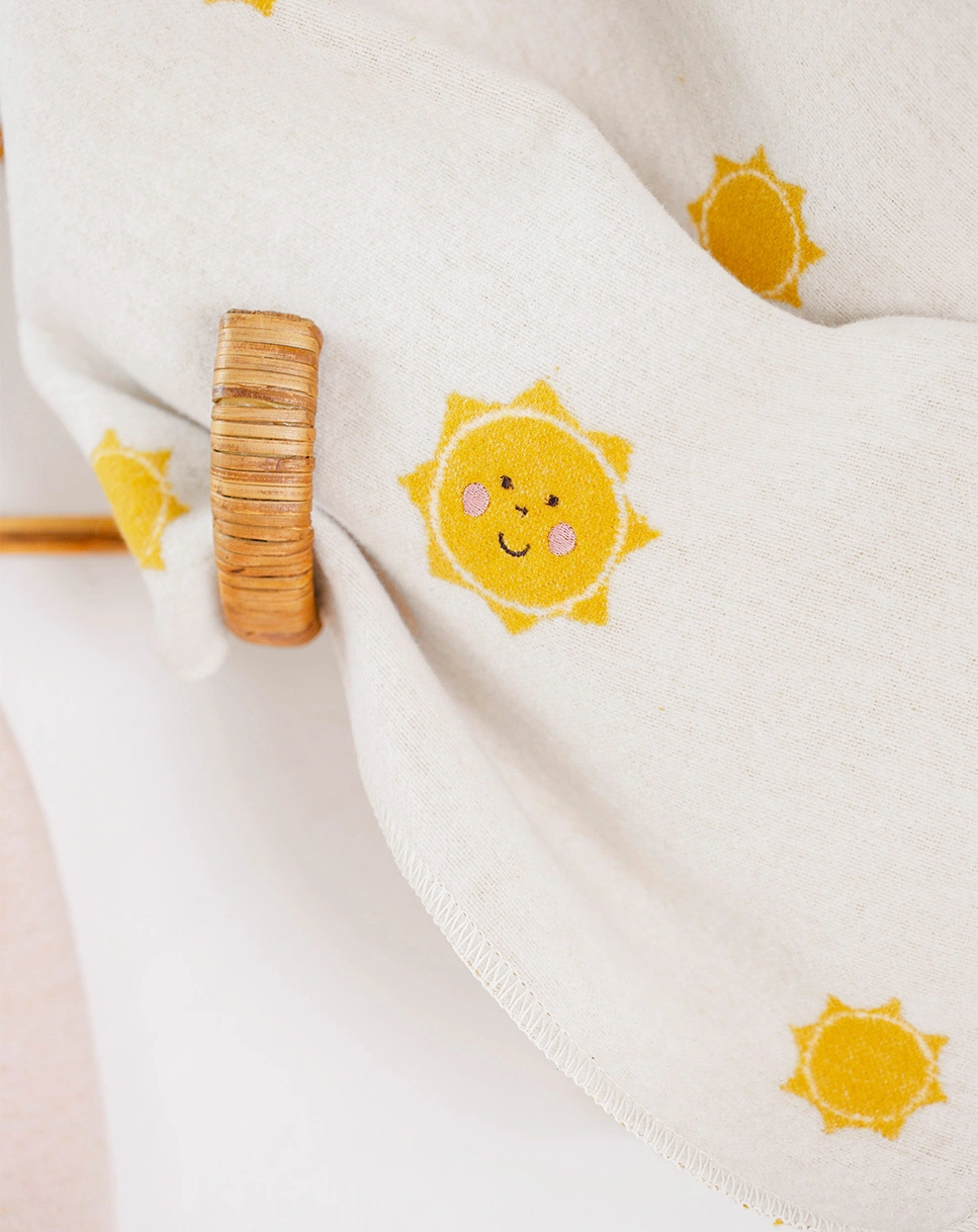Babydecke SONNE (90x70) in weiß