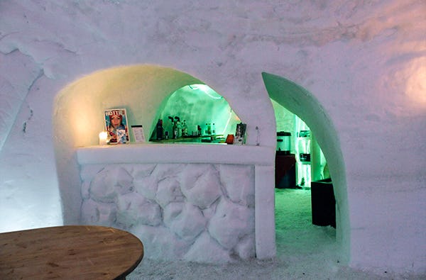 Iglu-Übernachtung in Ötz als außergewöhnliche Geschenkidee
