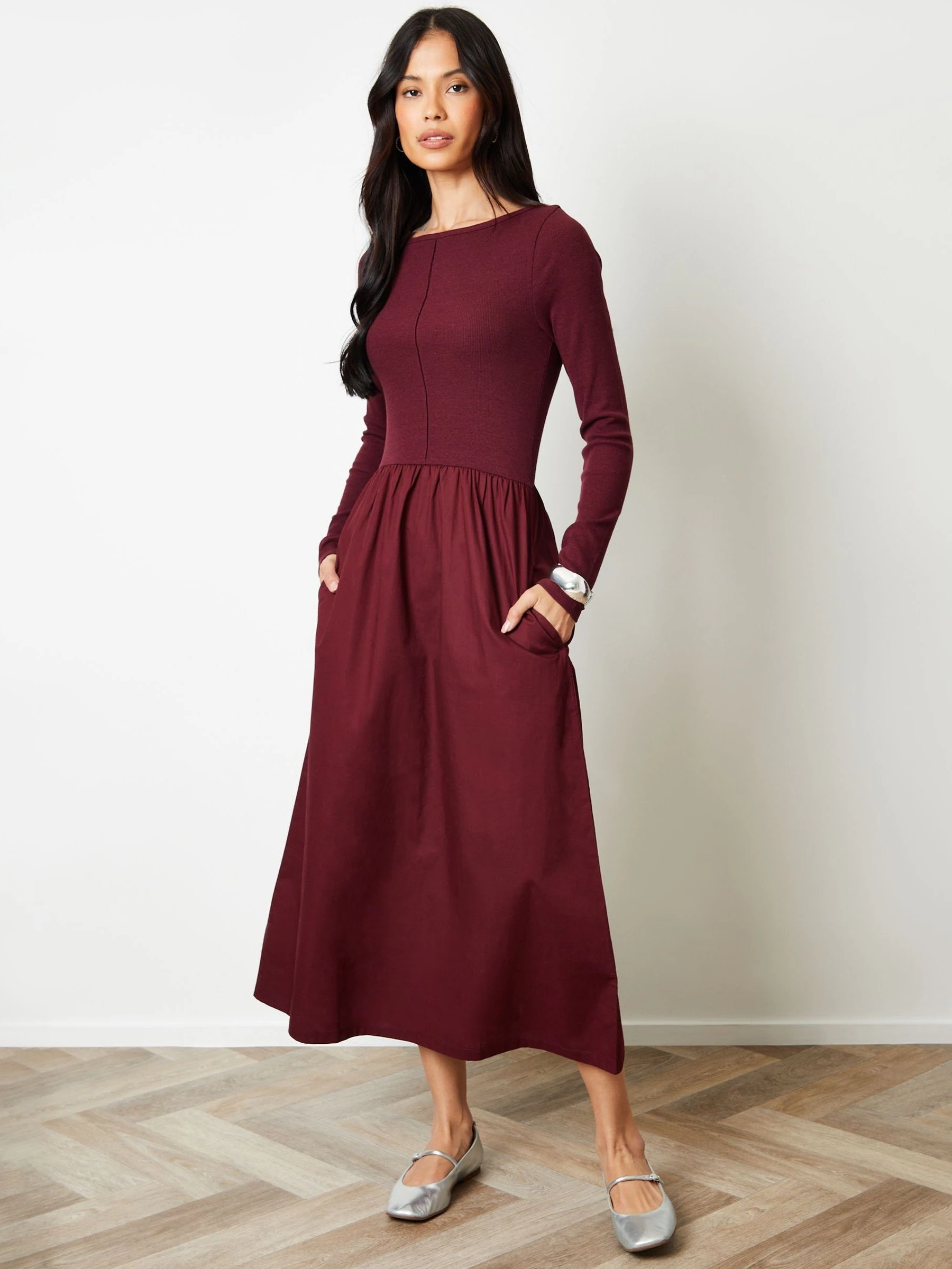 Rood - Threadbare 2-in-1 Jersey Poplin Mix jurk met schuine hals en lange mouwen