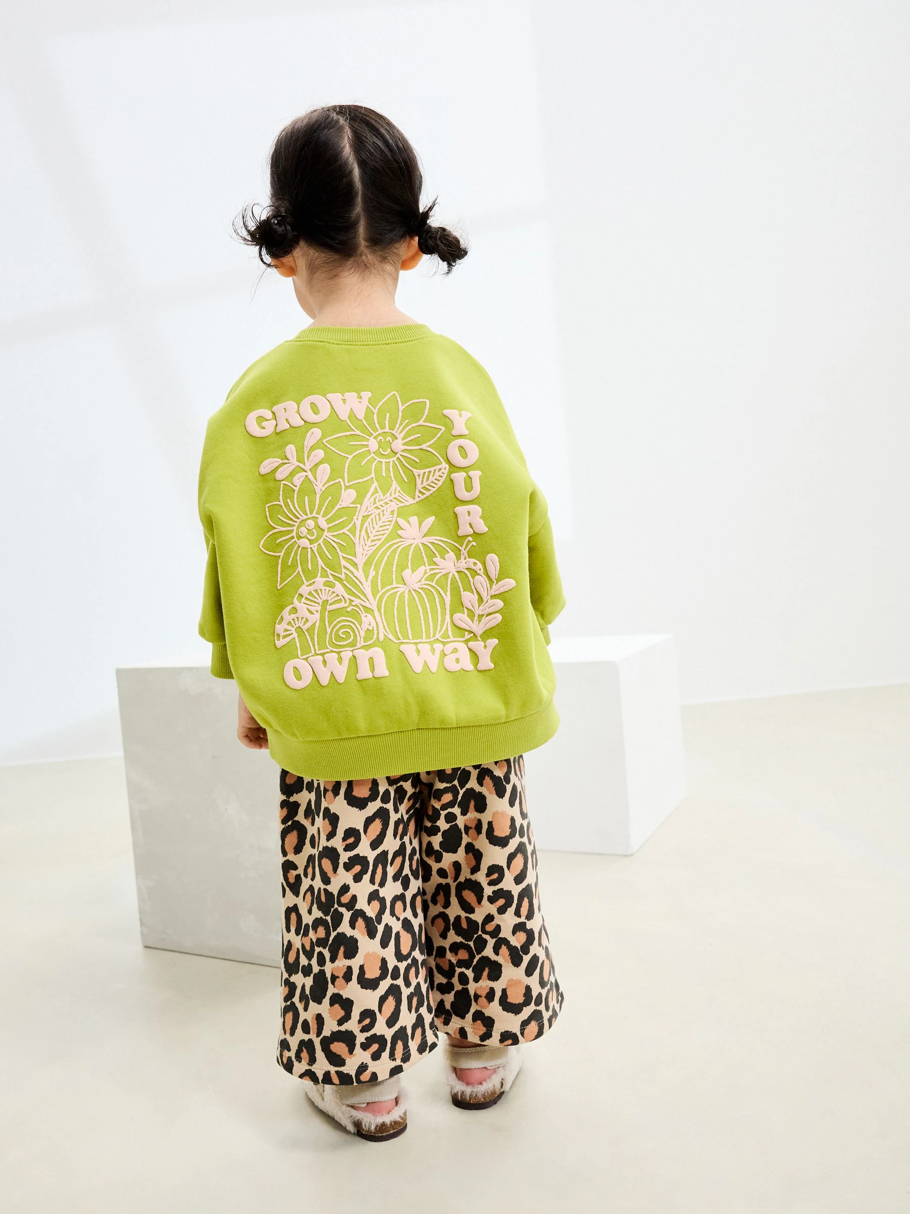 Groen luipaardprint - Set van sweatshirt en broek met wijde pijpen (3mnd -7jr)