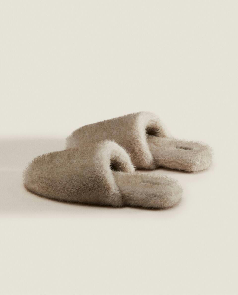 Chinelo Mule de Pele Sintética