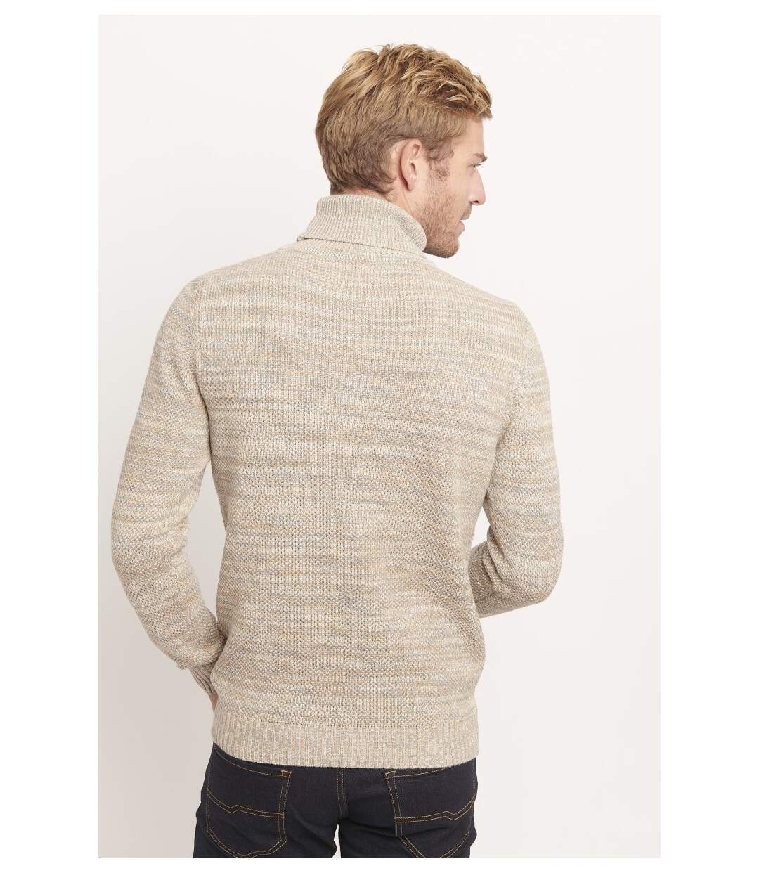 Pull roulé multicolore