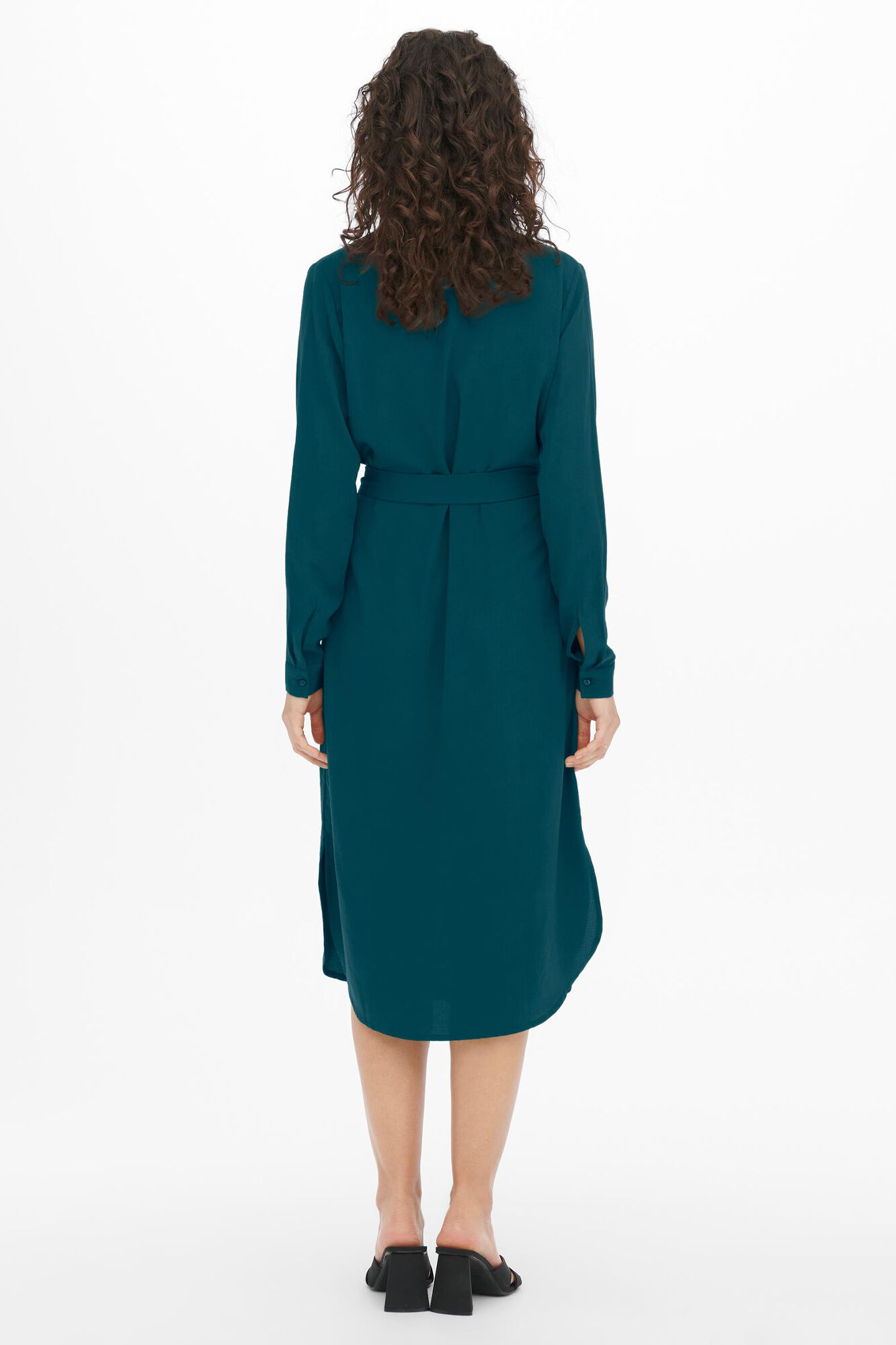 Vestido midi estilo camisa