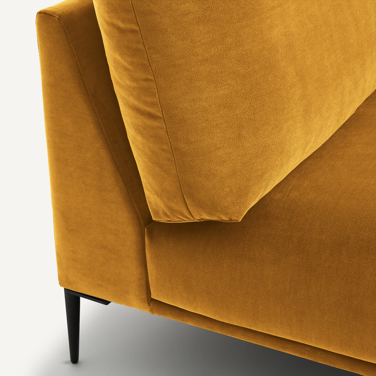 AM.PM<br>Cadeira longa Fluweel, design Oscar E.Gallina