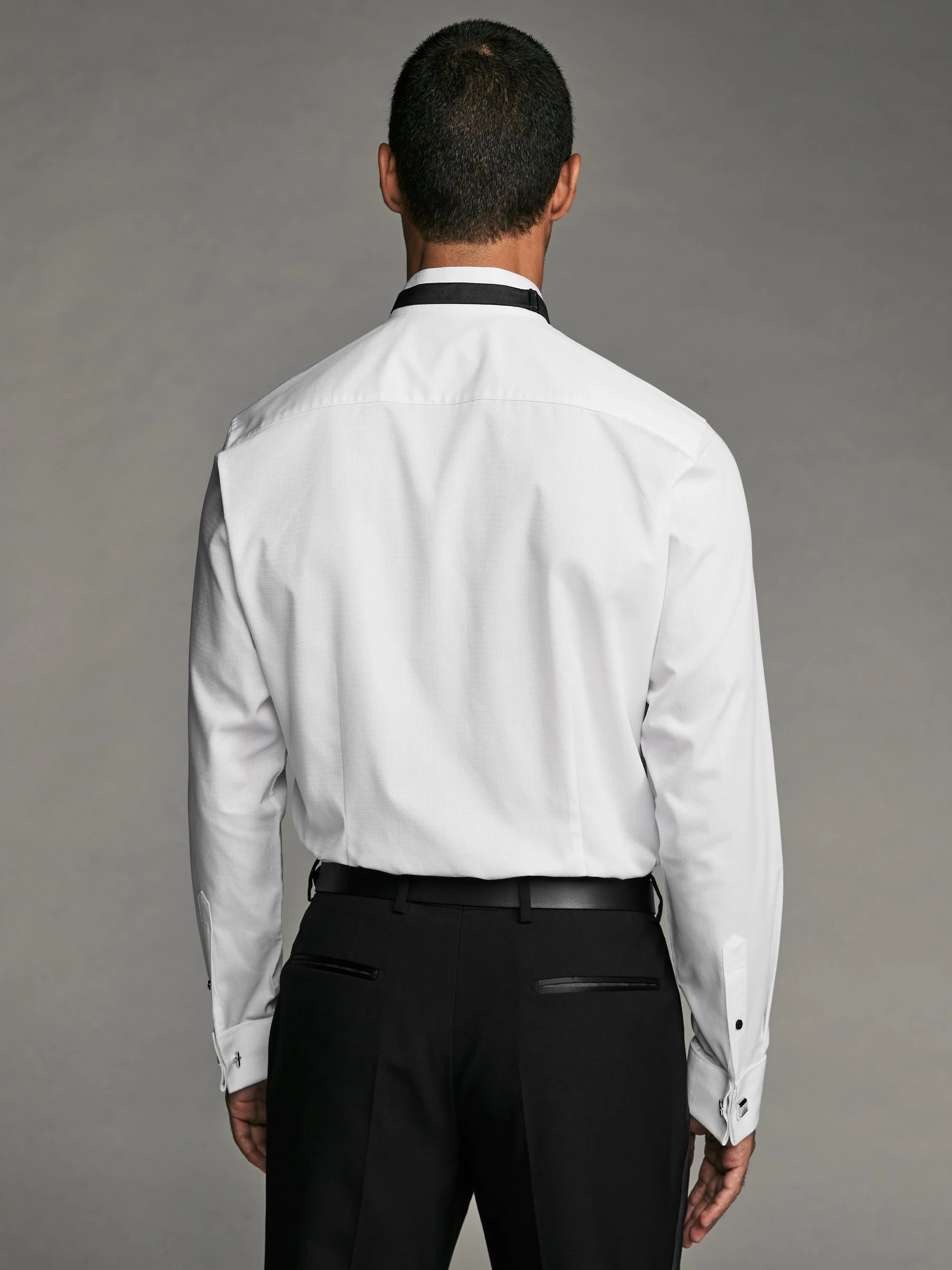 Wit - Slim Fit - Textured Double Cuff Long Sleeve Shirt With Wing Collar And Bow Tie Pack