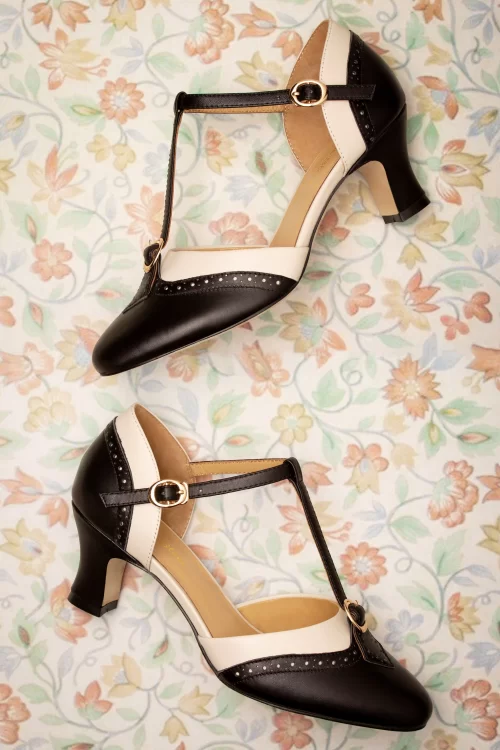 Charlie Stone Luxe Parisienne T-Strap pumps in zwart en crème