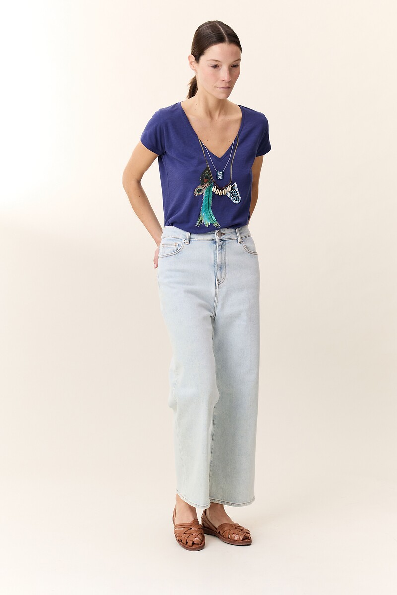 LEON & HARPER<br>TONTON FEATHER Camiseta de manga curta com decote em V bordado