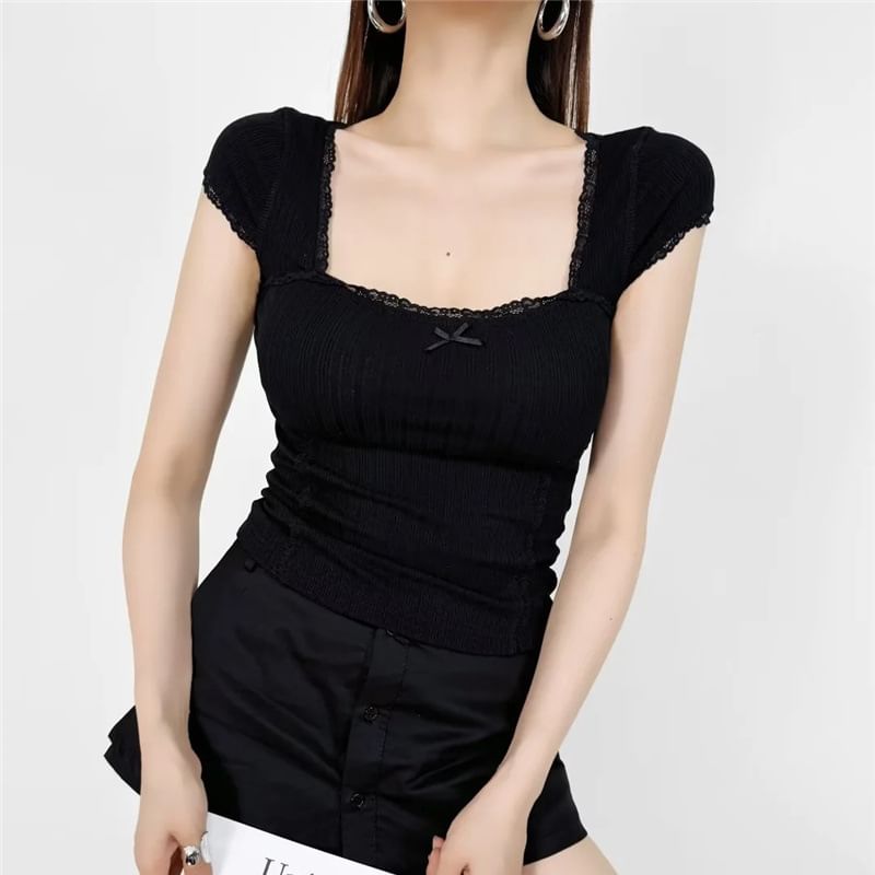Asiris - T-shirt met korte mouwen, vierkante hals, effen kant en strik
