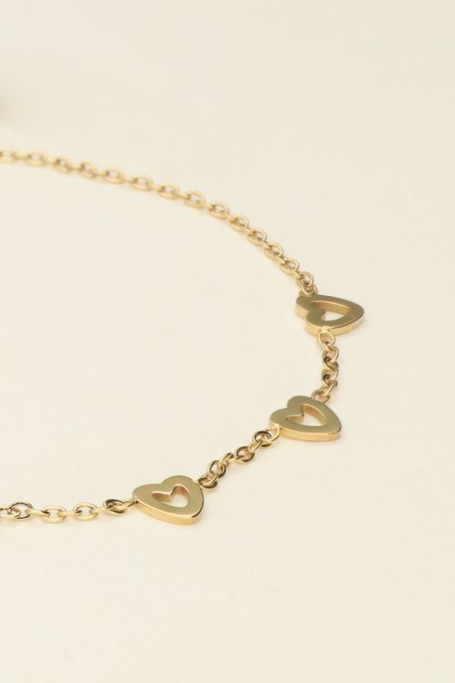 Armband met kleine hartjes